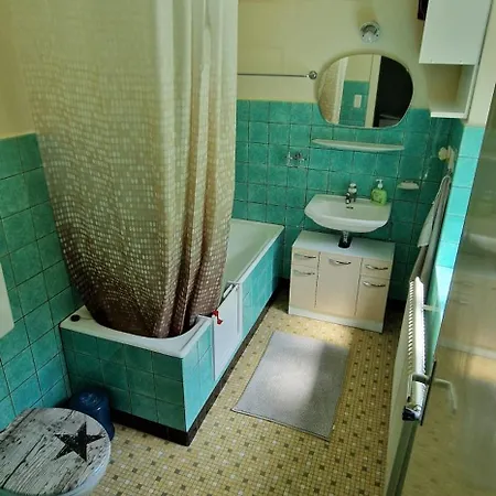 Maison Vis-a-vis Du 펜션 *