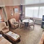 Maison Vis-a-vis Du 度假居 *